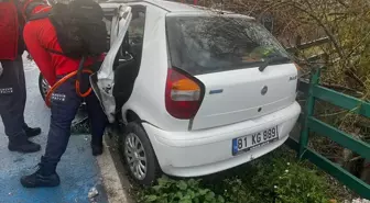 Balıkesir'de Trafik Kazası: 2 Yaralı