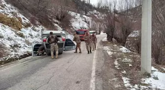 Buzlanma Kazası: Van'da Otomobil Takla Attı, 2 Yaralı