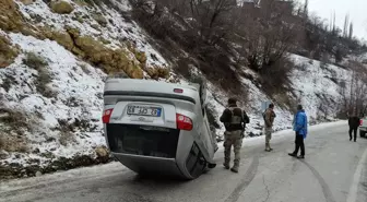 Van'da Otomobil Takla Attı: 3 Yaralı