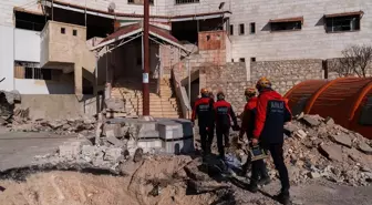 AFAD Başkanı Memiş, Sednaya Hapishanesi'nde Yapılan Arama Çalışmalarında Canlıya Rastlanmadığını Açıkladı