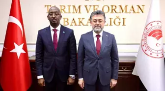 Bakan Yumaklı, Somali Balıkçılık ve Mavi Ekonomi Bakanı Aden ile görüştü