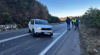 Sakarya'da Otomobil ve Cip Çarpıştı: 2 Yaralı