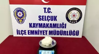 İzmir'de Uyuşturucu Operasyonu: 247 Gram Metamfetamin Ele Geçirildi