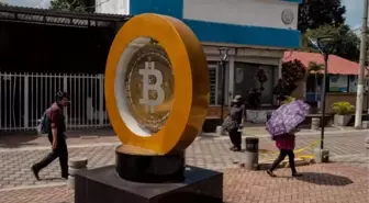 El Salvador Bitcoin planında değişikliğe gidiyor