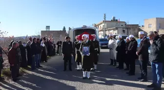 Kalp Krizinden Hayatını Kaybeden Binbaşı Ahmet Deniz Midyat'ta Toprağa Verildi