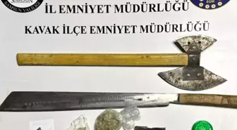 Samsun'da Uyuşturucu Operasyonu: Pala ve Balta Ele Geçirildi