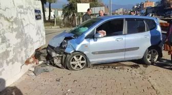 Ödemiş'te Trafik Kazası: 2 Yaralı