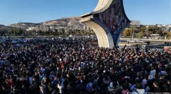 Şam'da Kadın Hakları ve Demokrasi İçin Protesto Gösterisi