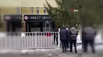 Bayburt'ta Kaçak Göçmenleri Ülkeye Sokmaya Çalışan 4 Organizatör Yakalandı