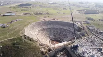 Laodikya Antik Kenti'ndeki Tiyatrolar Tarih Açıklıyor