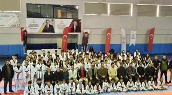 Bitlis'te Taekwondo Kuşak Sınavı Tamamlandı