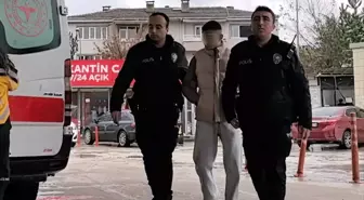 Bursa'da evlat dehşeti! 'Küfür' tartışmasında babasını 6 yerinden bıçakladı