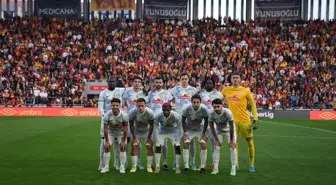 Göztepe, Çaykur Rizespor'u 3-0 Mağlup Etti