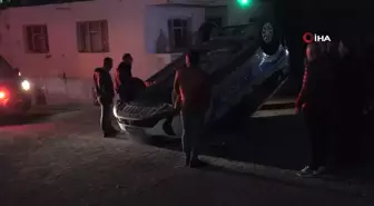 Mersin'de Otomobilin Çarptığı Polis Aracı Ters Döndü