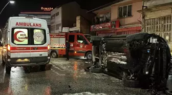 Uşak'ta Trafik Kazası: 2 Yaralı