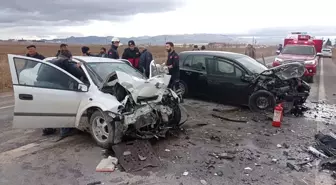 Bolvadin'de Trafik Kazası: Karı Koca Hayatını Kaybetti