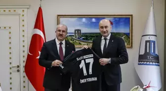 Beşiktaş Kulübü Başkanı Yücel'den Çanakkale Valisi Toraman'a ziyaret