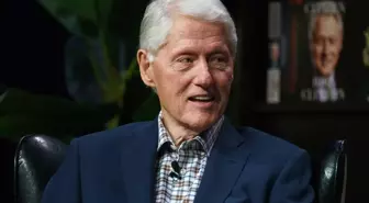 Eski ABD Başkanı Bill Clinton yüksek ateşle hastaneye kaldırıldı