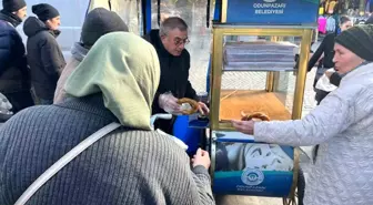 Eskişehir'de Hayırseverden 500 Simit Dağıtıldı