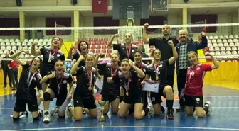 Sivas Necip Fazıl Kısakürek Kız Voleybol Takımı Bölge Yarışmalarında Başarı Elde Etti