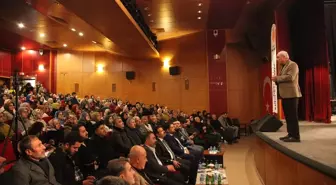 Ahlat'ta Yazar Prof. Dr. Nurullah Genç ile Söyleşi Düzenlendi