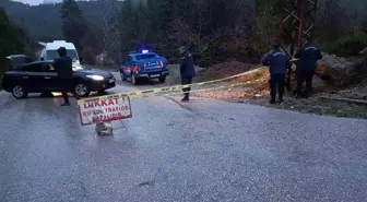 Bucak'ta Heyelan Riski Nedeniyle Yol Ulaşıma Kapandı