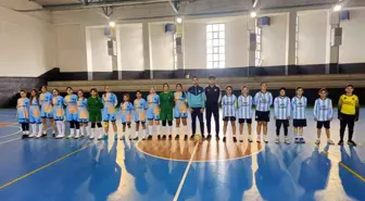 Bandırma'da Yıldız Futsal Müsabakaları Devam Ediyor