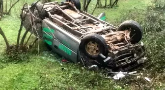 Sakarya'da Orman İşletme Müdürlüğü'ne Ait Kamyonet Devrildi, 5 Memur Yaralandı