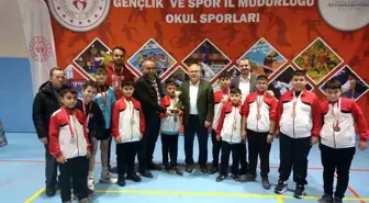 Afyonkarahisar'da Okul Sporları Voleybol Müsabakaları Tamamlandı