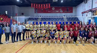 Düzce 1907 Spor Kulübü Yıldız Kızlar Voleybol Şampiyonu Oldu