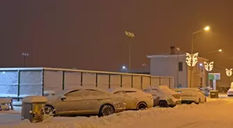 Ağrı, Tunceli ve Kars'ta Etkili Kar Yağışı Ulaşımı Aksattı