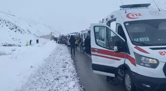 Erzincan'da Otobüs Kazası: 4 Yaralı