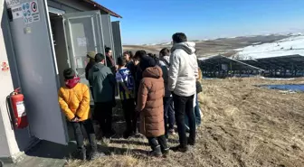 Güneş enerji santralinde fen bilimleri dersi