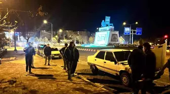 Adıyaman'da 3 Araçlı Zincirleme Trafik Kazası