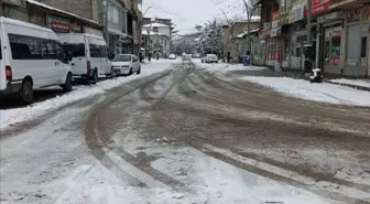 Van, Muş ve Bitlis'te Olumsuz Hava Koşulları Nedeniyle 276 Yerleşim Biriminin Yolu Kapandı