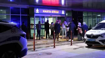 İzmir'de Alkollü Gruplar Arasında Bıçaklı Kavga: 7 Yaralı