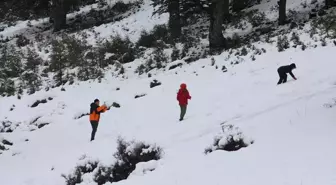 Kaş'ta Kar Yağışı Vatandaşları Sevindirdi