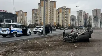 Kayseri'de otomobil devrildi: 3 yaralı