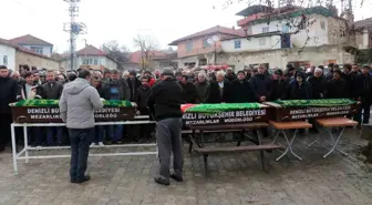 Denizli'de Düğün Yolunda Feci Kaza: 3 Kişilik Aile Hayatını Kaybetti