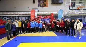 Okul Sporları Güreş Gençler (A) Grup Müsabakaları Manisa'da Tamamlandı