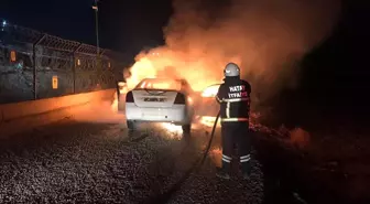 Reyhanlı'da Otomobilde Yangın Çıktı