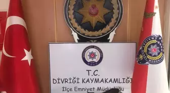 Divriği'de Evde Silah ve Uyuşturucu Ele Geçirildi