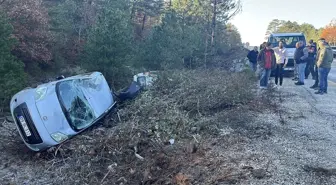 Çanakkale'de Buzlanan Yolda Kaza: 2 Yaralı