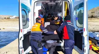 Tunceli'de Balık Tutarken Kayalıktan Düşen Kişi Kurtarıldı
