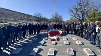 Diyarbakır'da terör örgütü PKK'nın katlettiği 23 kişi törenle anıldı