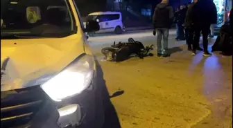 Balıkesir'de Trafik Kazası: Motosiklet Sürücüsü ve Yolcusu Yaralandı
