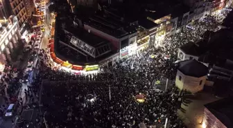 İstanbul'da Yeni Yıl Coşkusu Meydanlarda Kutlandı