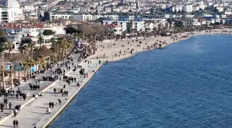 Güneşli Yeni Yılda Büyükçekmece'de Akın Akın İnsanlar