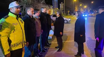 Vali Özarslan, Yılbaşı Gecesi Güvenlik Ekiplerini Ziyaret Etti