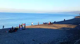 Yeni Yılda Akçakoca Kumsalında Keyifli Anlar